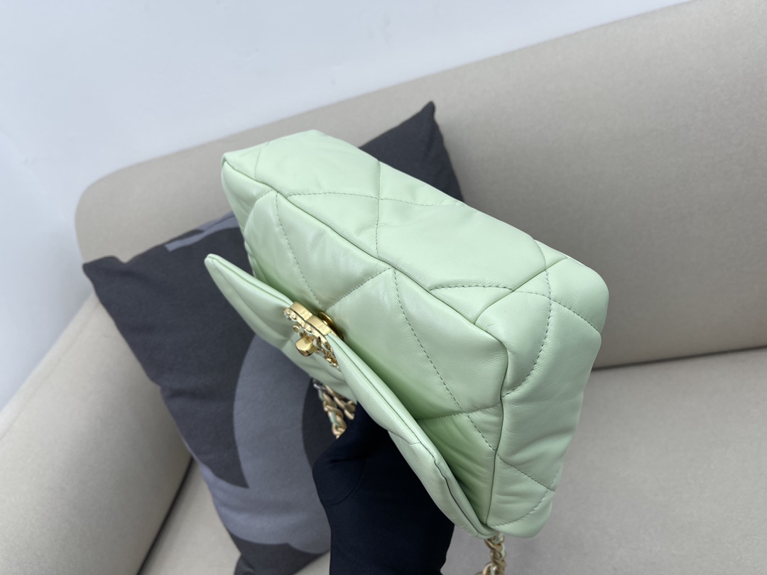 Lambskin 19 Handbag Flap Bag AS1160 Light Green